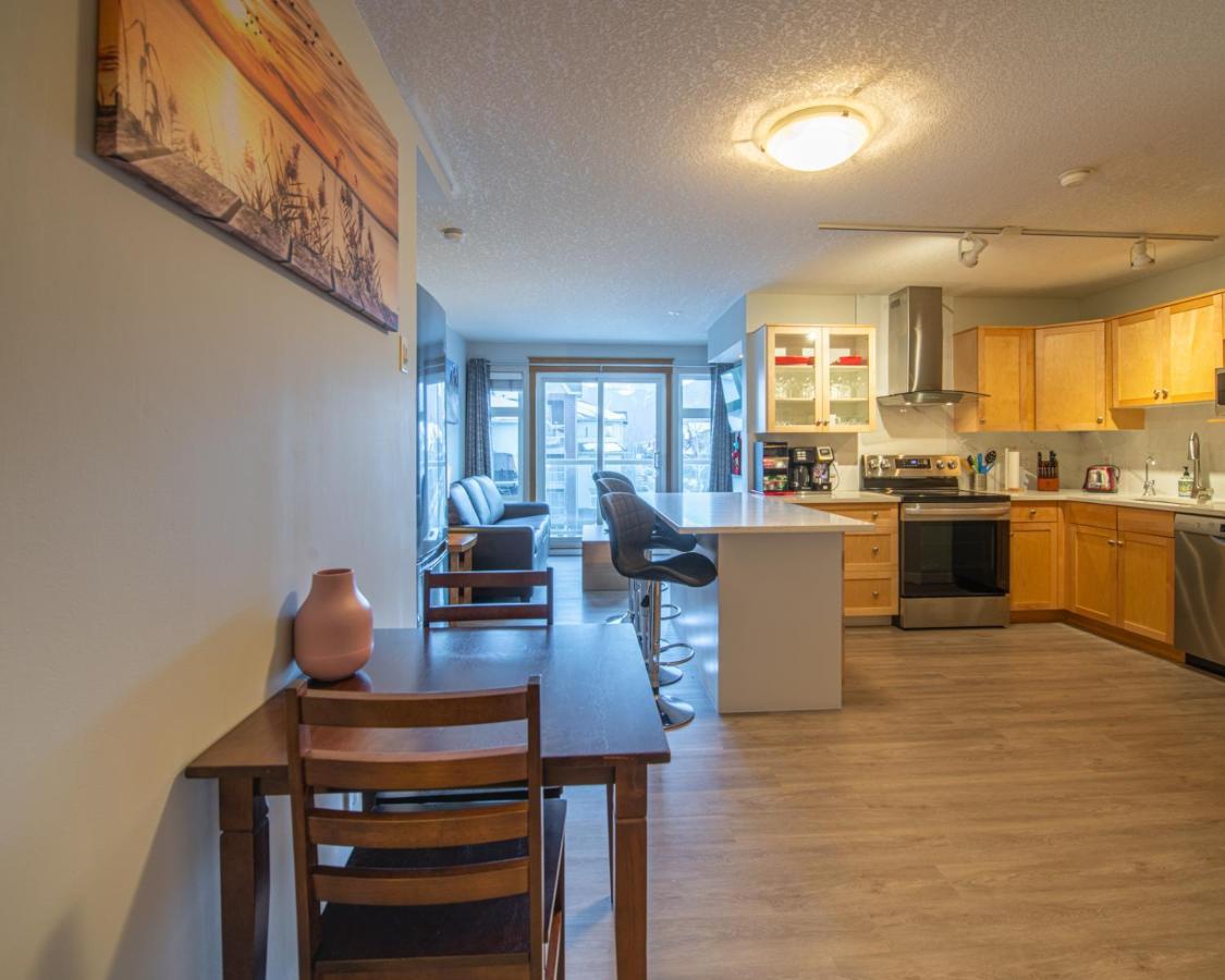 Mountain View 2 Bedroom Condo - Wt Top Floor-401 Canmore Eksteriør bilde